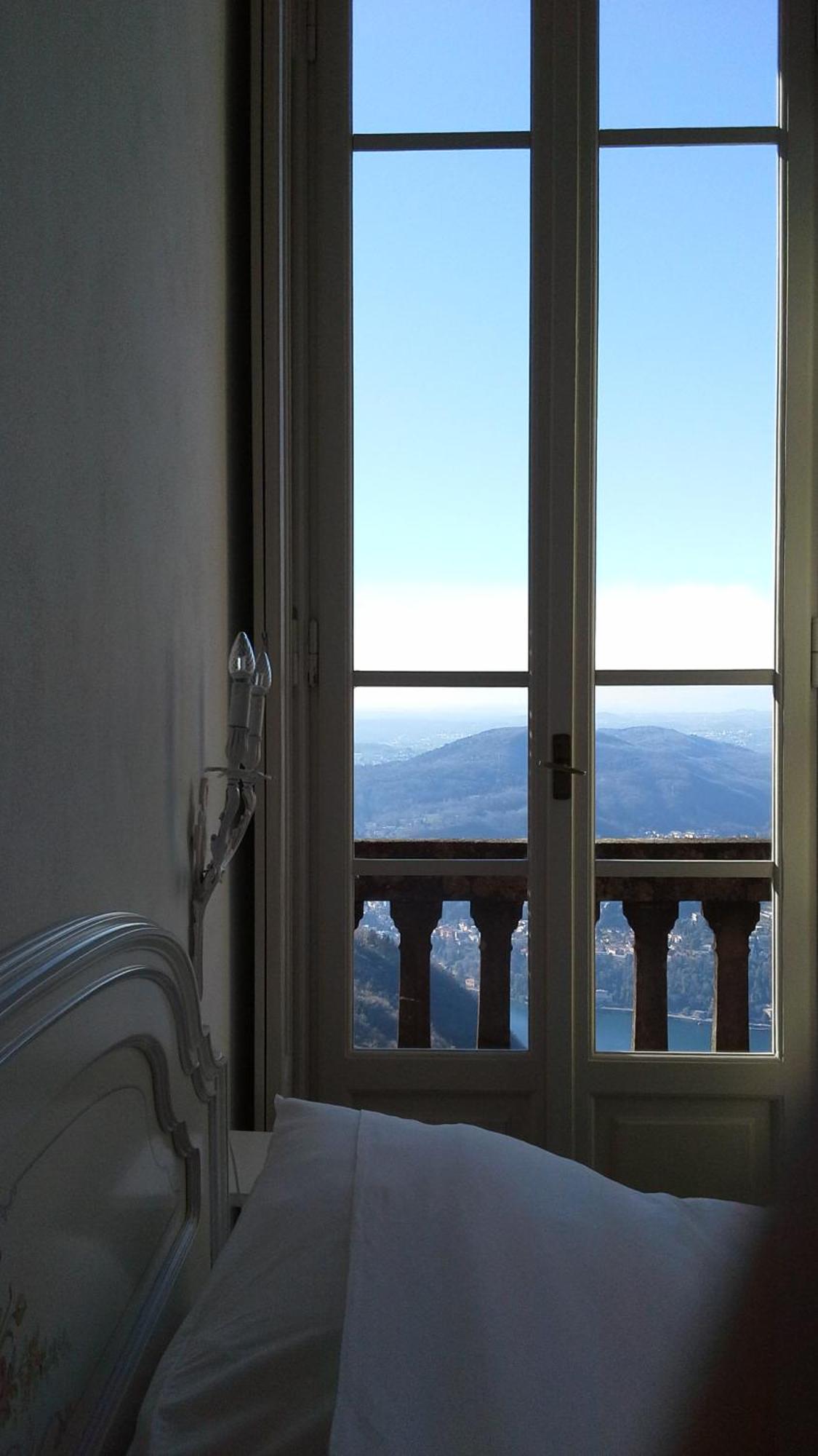 B&B Il Balcone Sul Lago Brunate Luaran gambar