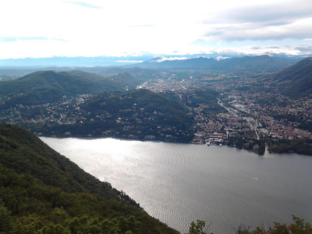 B&B Il Balcone Sul Lago Brunate Luaran gambar