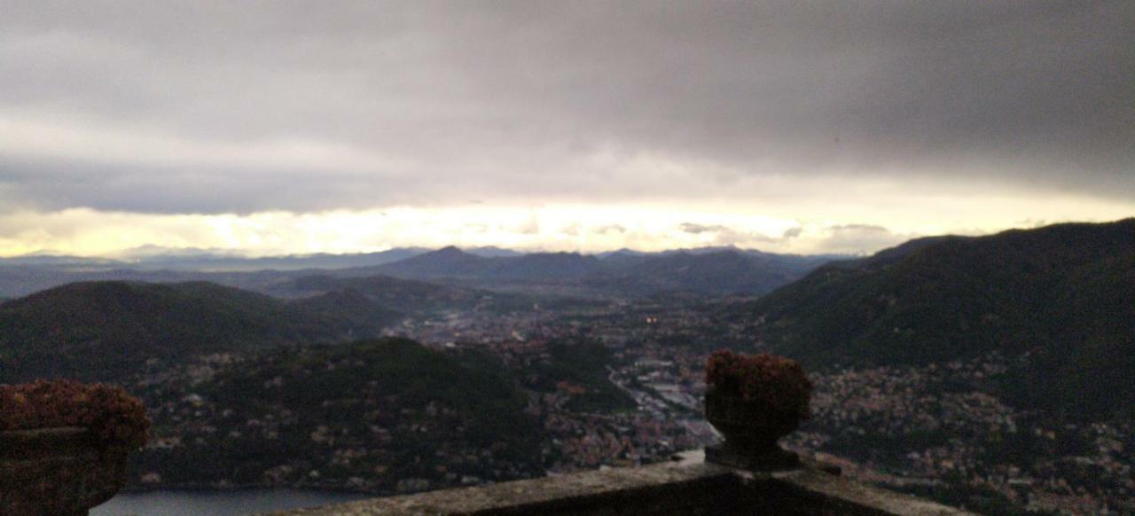 B&B Il Balcone Sul Lago Brunate Luaran gambar